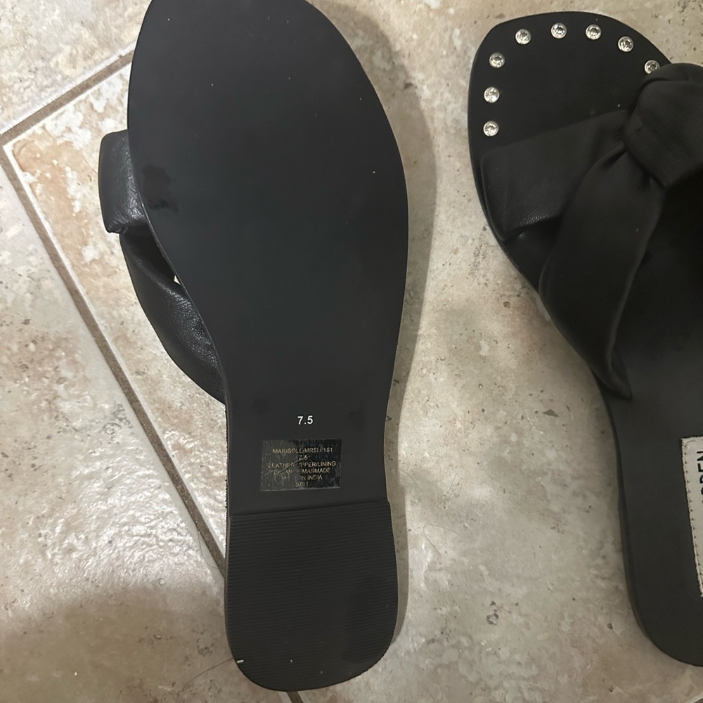Steve Madden Black Studded Bow Sandals - Picture 2 of 3